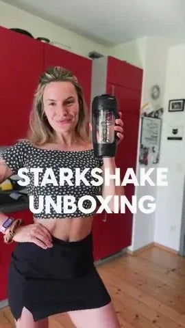Clara Steudel im zugeordneten Originalvideo: Shake-Routine zuhause